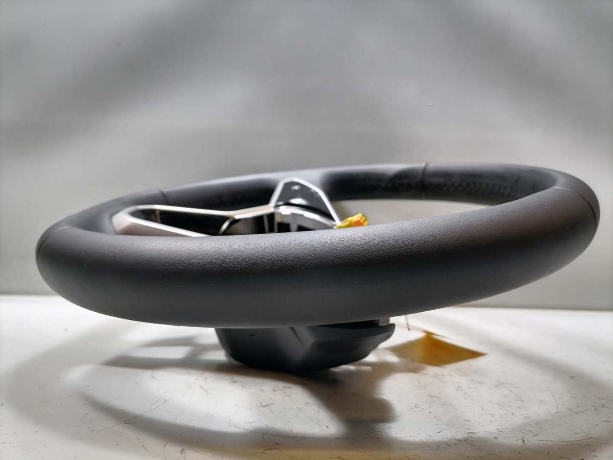 VW Passat B9 original Lederlenkrad mit Schaltwippen und Multifunktion Bj.2024